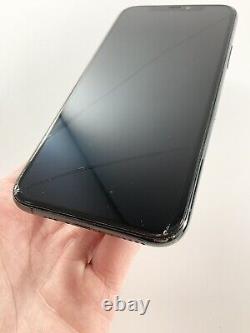 Apple iPhone 11 Pro 256GB Midnight Green (Unlocked) Cracked Screen